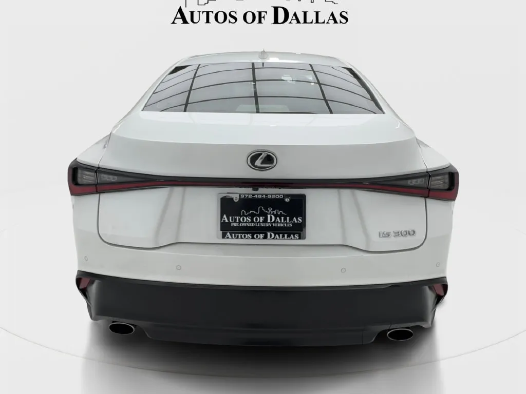 Lexus IS photo 10