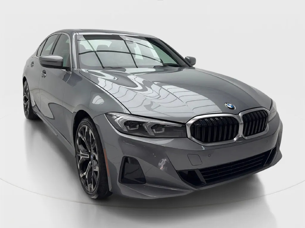 BMW 3 Series photo 3