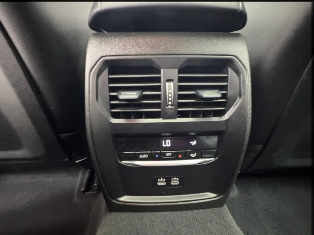 BMW 3 Series photo 42