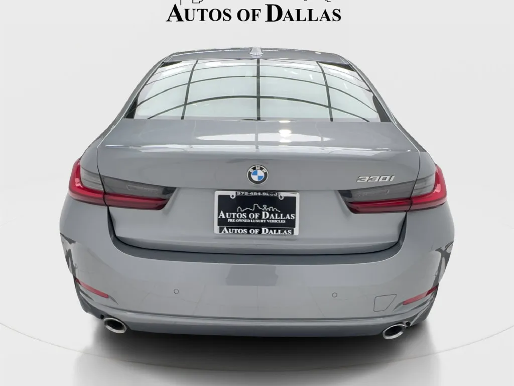 BMW 3 Series photo 10