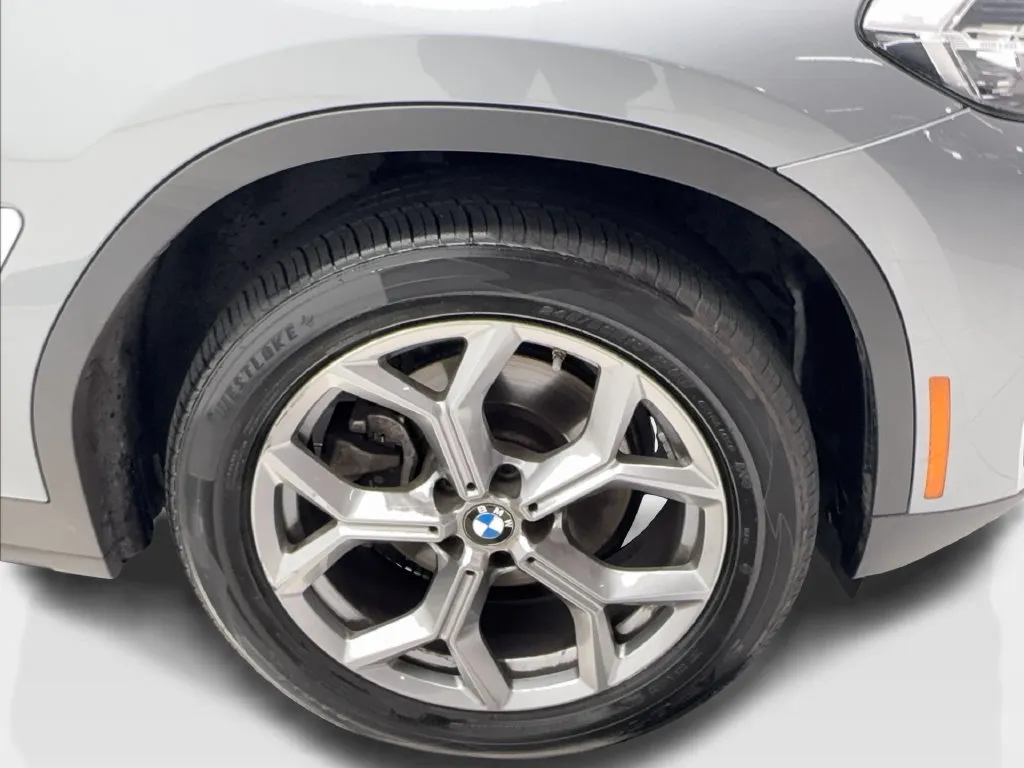 BMW X3 photo 16