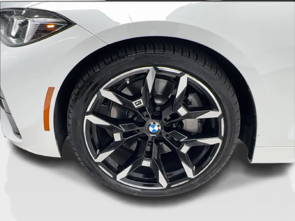 BMW 4 Series photo 8