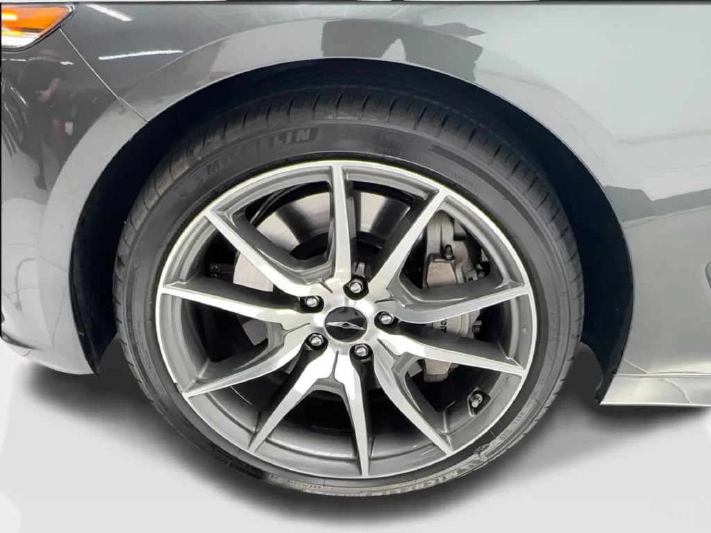 Genesis G70 photo 14