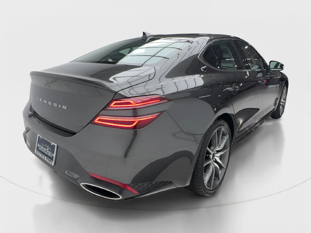 Genesis G70 photo 8