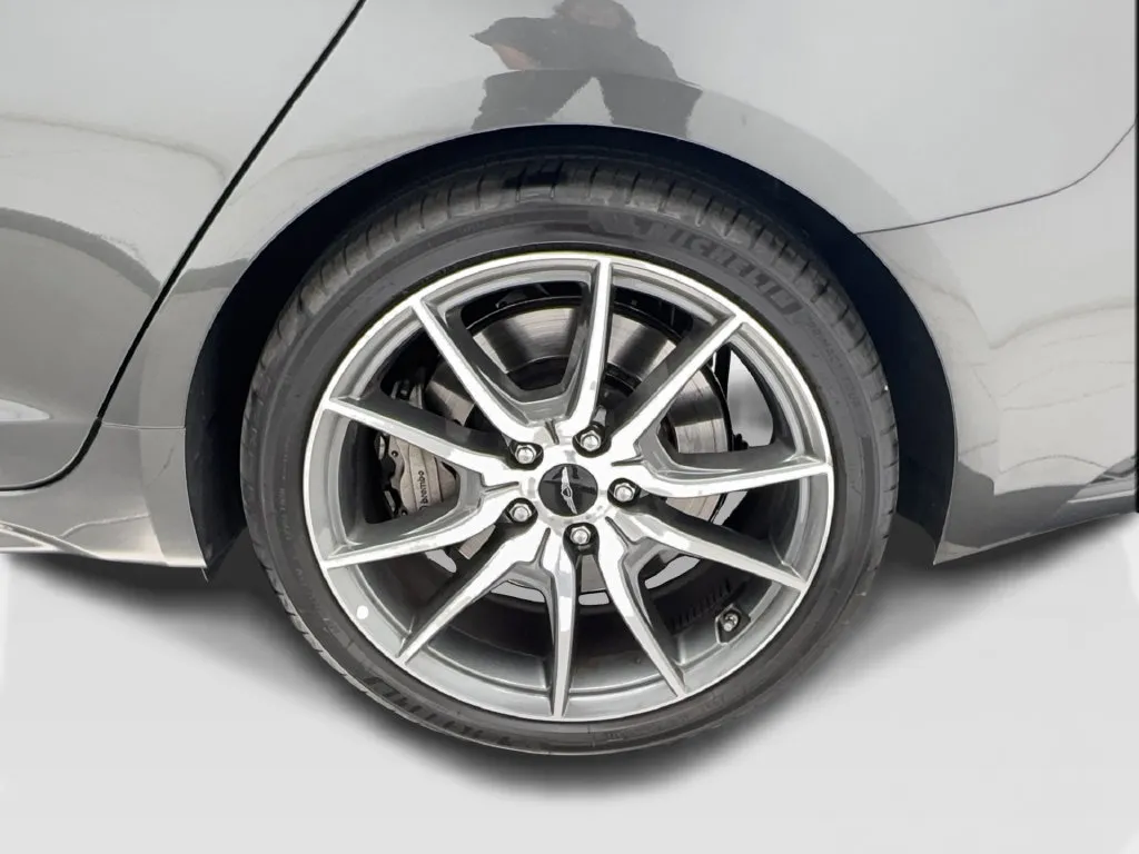Genesis G70 photo 12