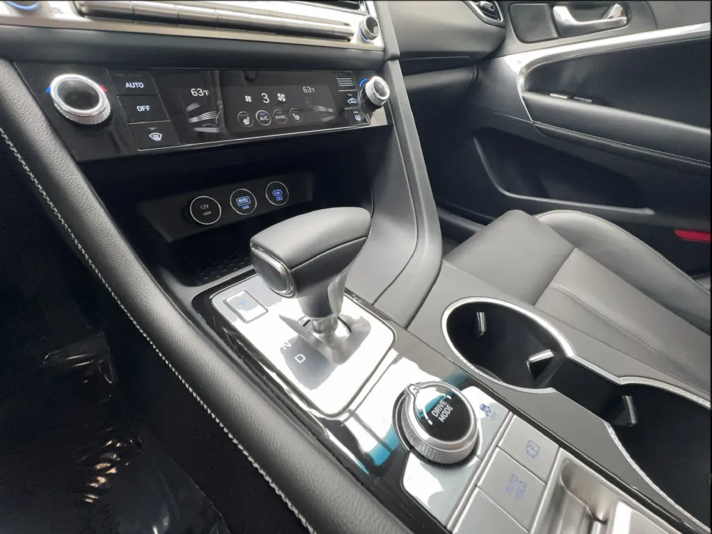 Genesis G70 photo 47