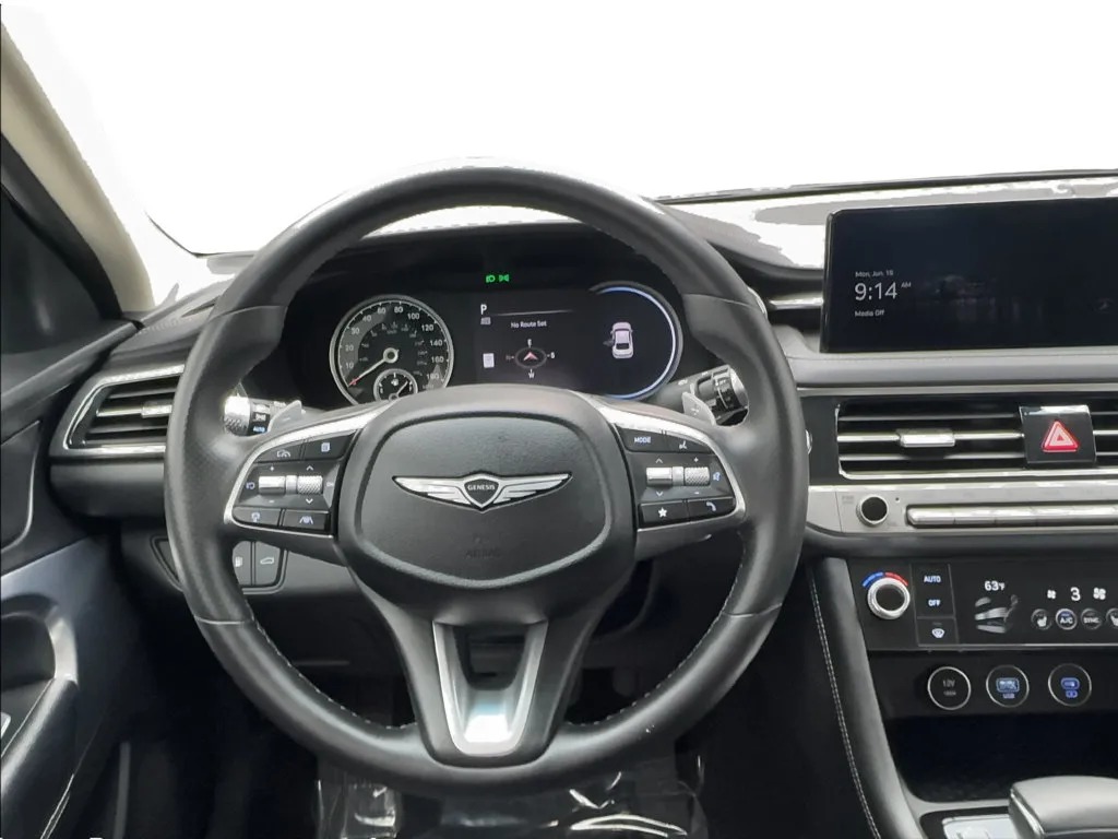 Genesis G70 photo 39