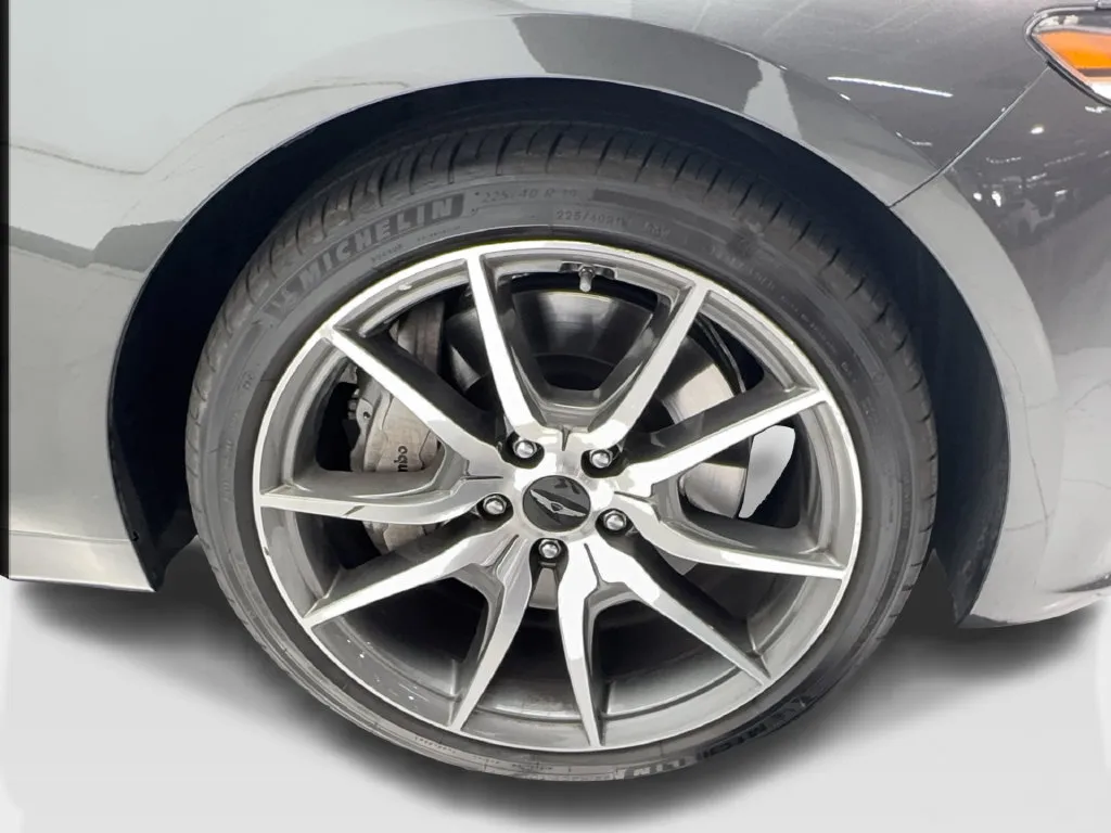 Genesis G70 photo 15