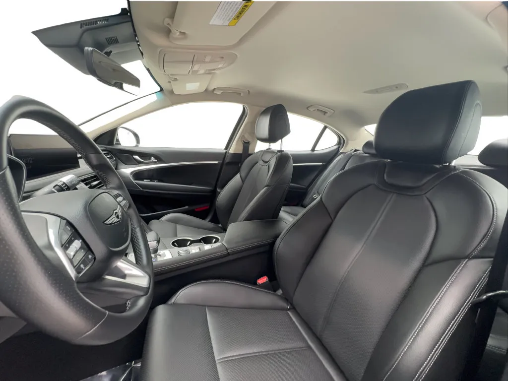 Genesis G70 photo 20