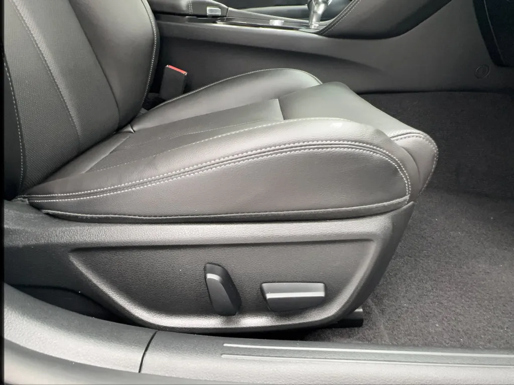 Genesis G70 photo 33