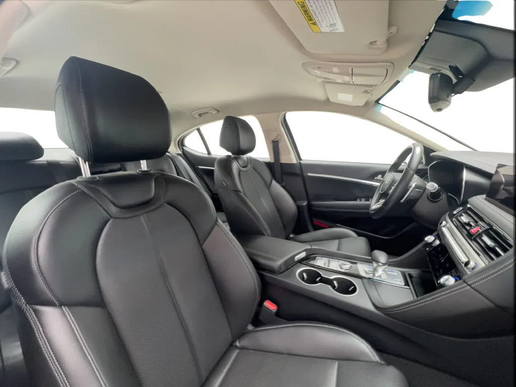 Genesis G70 photo 32