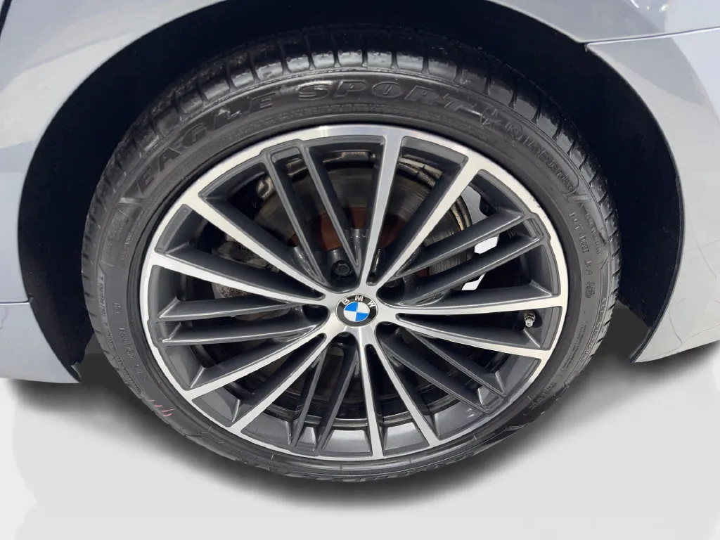 BMW 5 Series photo 88