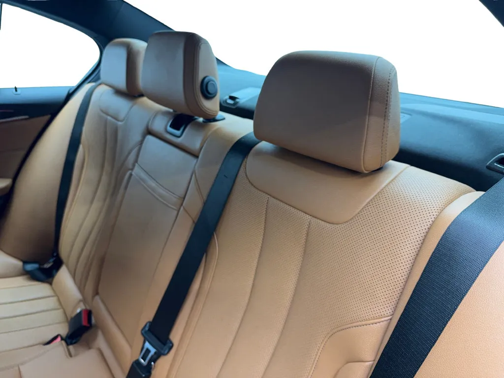 BMW 5 Series photo 35
