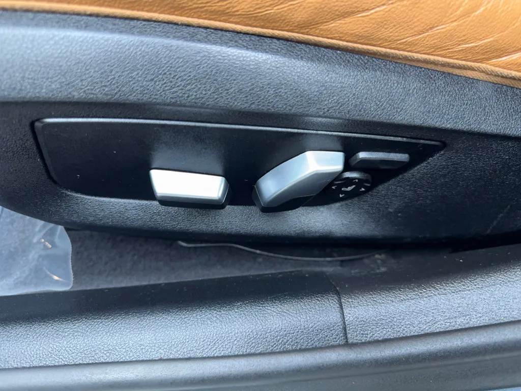 BMW 5 Series photo 31