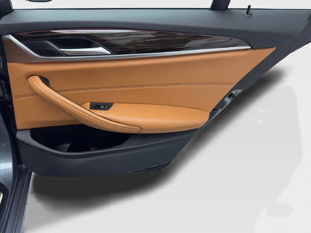 BMW 5 Series photo 43