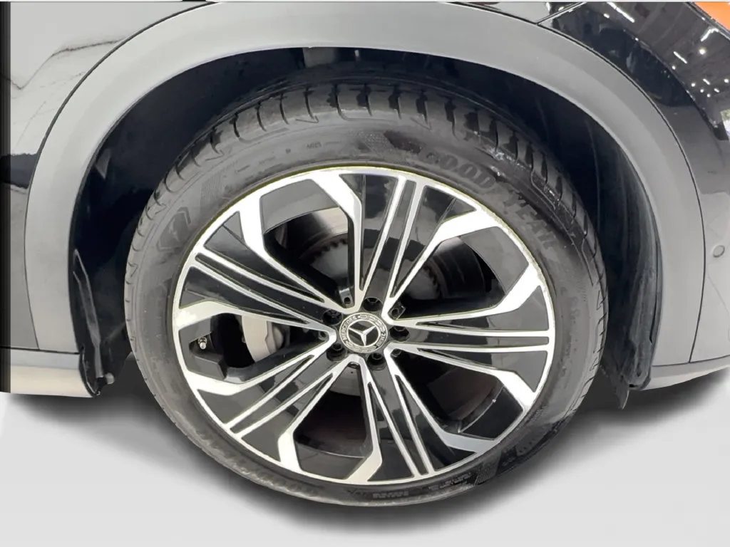 Mercedes-Benz EQE photo 15