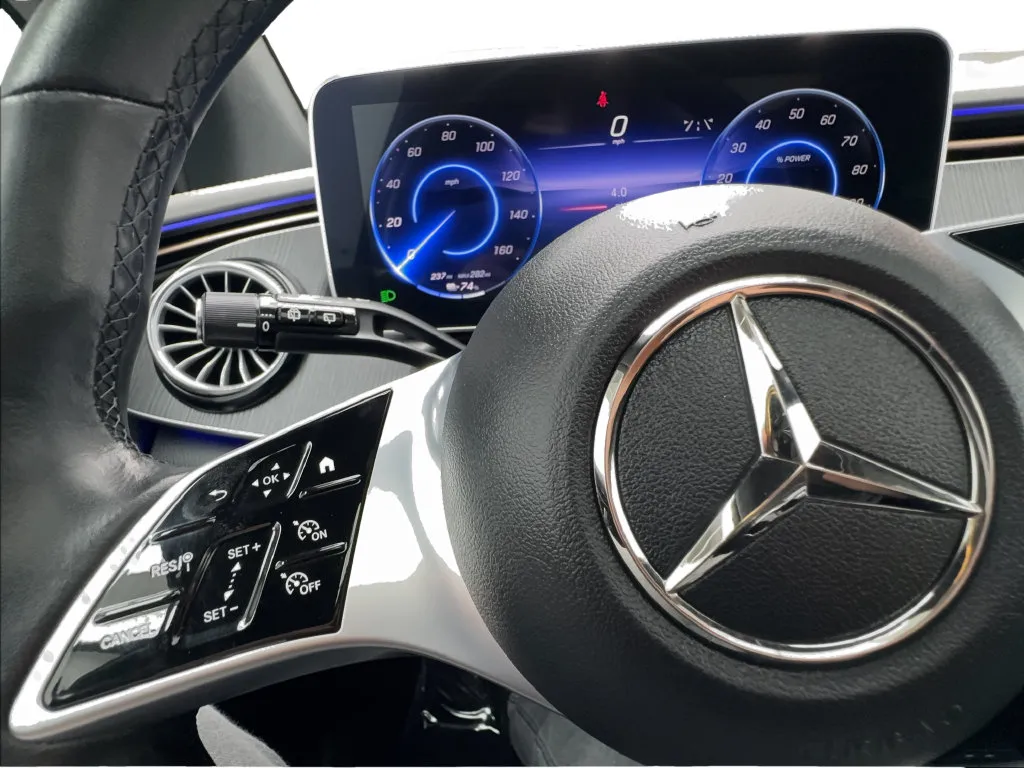 Mercedes-Benz EQE photo 40