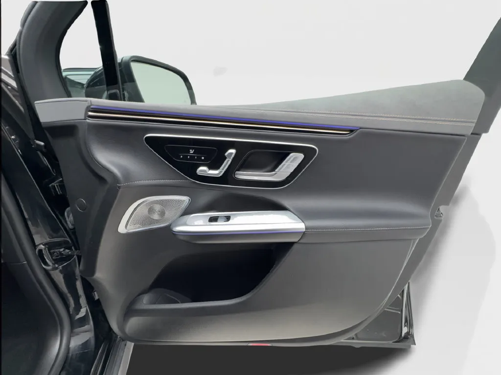 Mercedes-Benz EQE photo 32