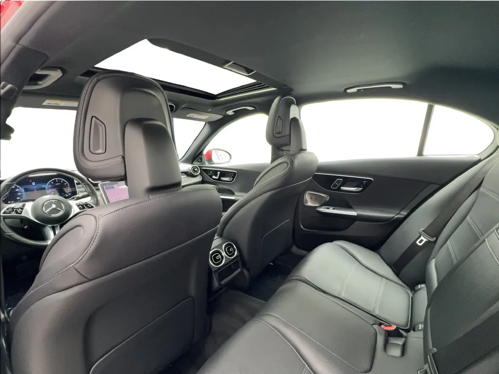 Mercedes-Benz C-Class photo 25