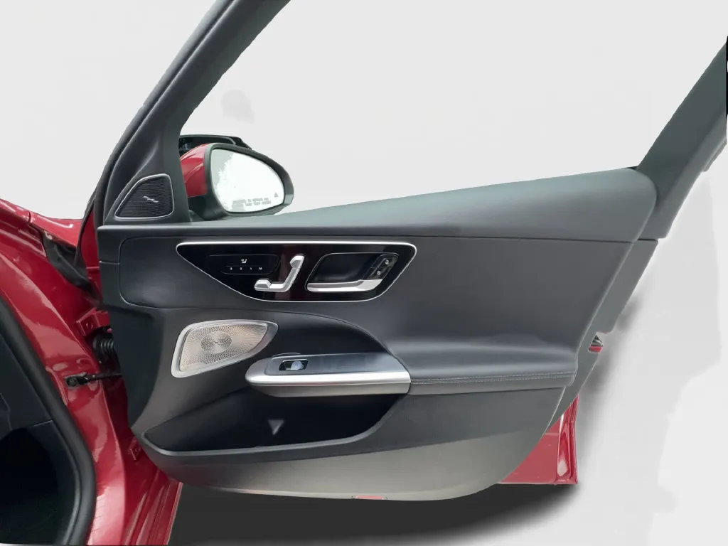 Mercedes-Benz C-Class photo 34