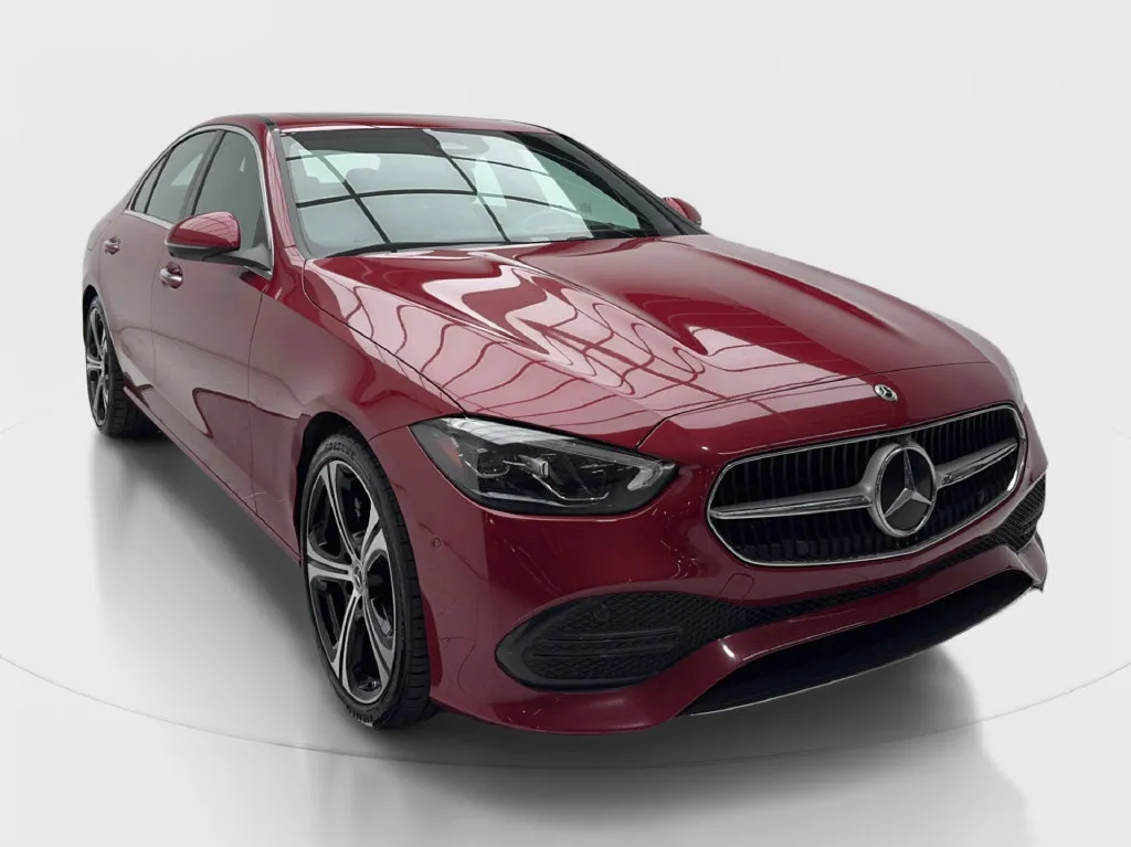 Mercedes-Benz C-Class photo 3