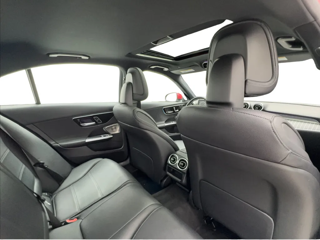 Mercedes-Benz C-Class photo 28