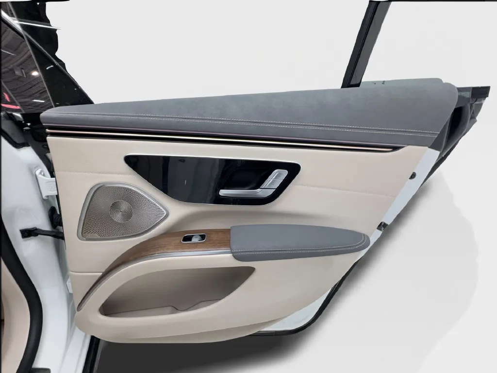 Mercedes-Benz EQS photo 30