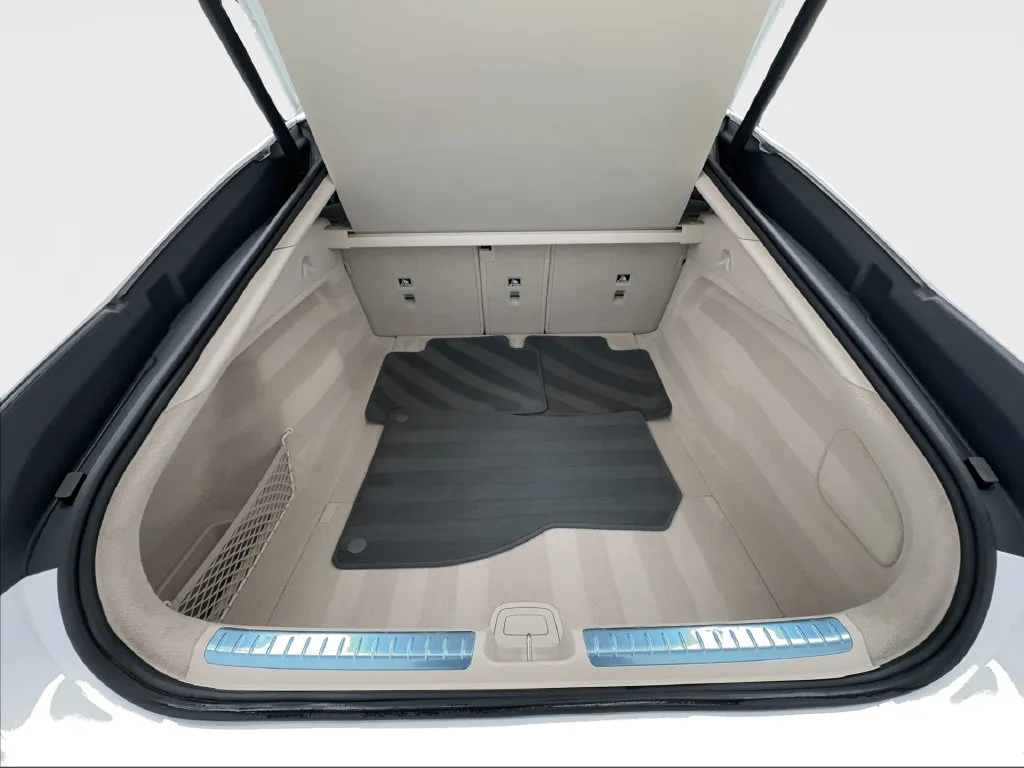 Mercedes-Benz EQS photo 19