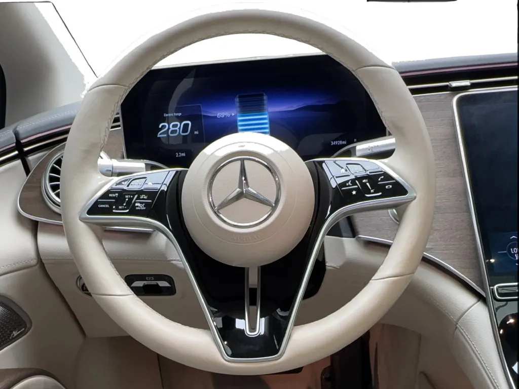 Mercedes-Benz EQS photo 37
