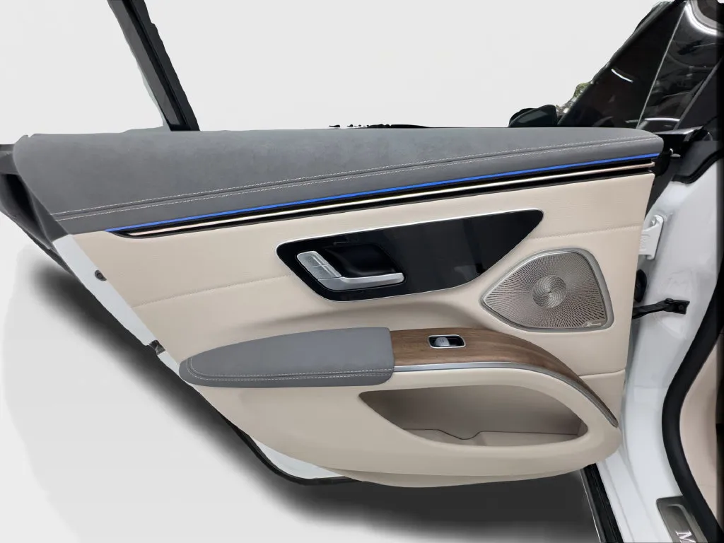 Mercedes-Benz EQS photo 27
