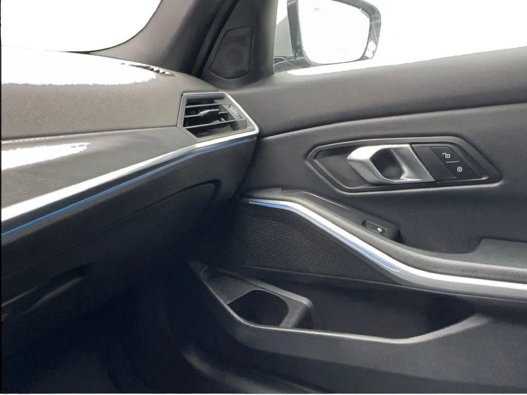 BMW 3 Series photo 51