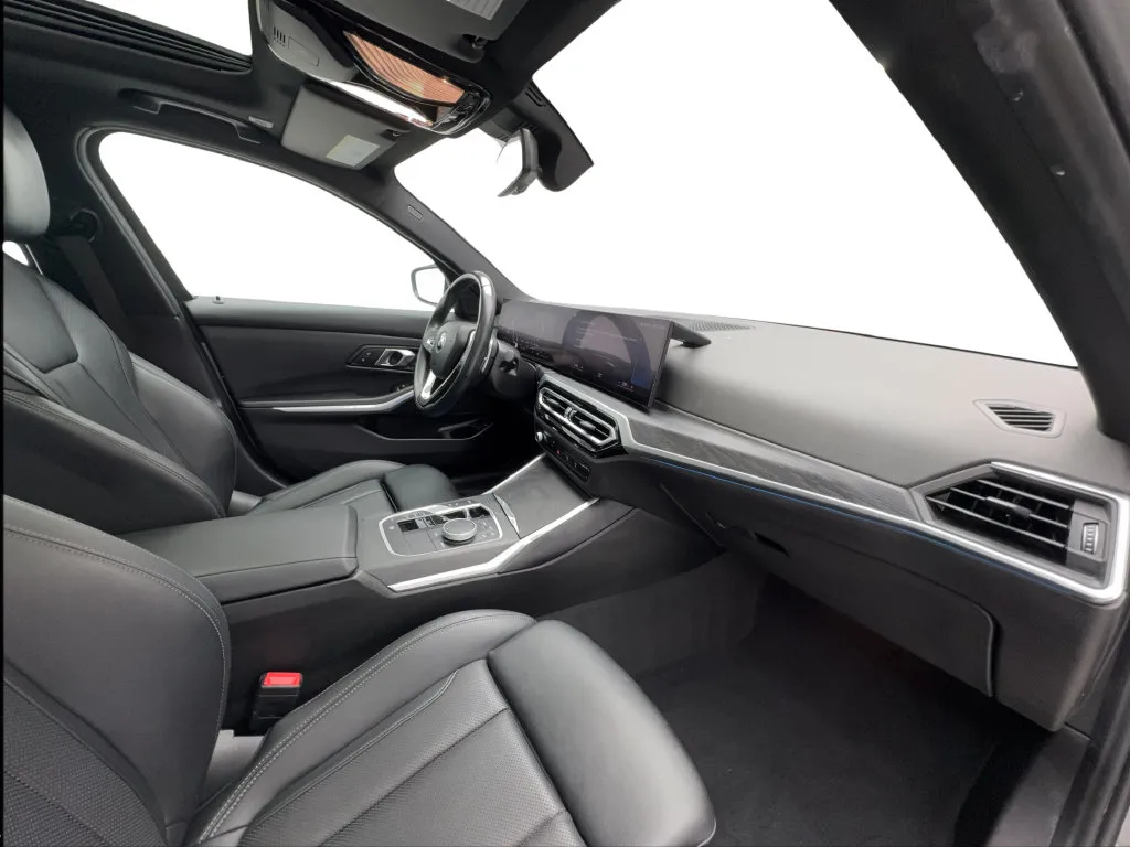BMW 3 Series photo 35