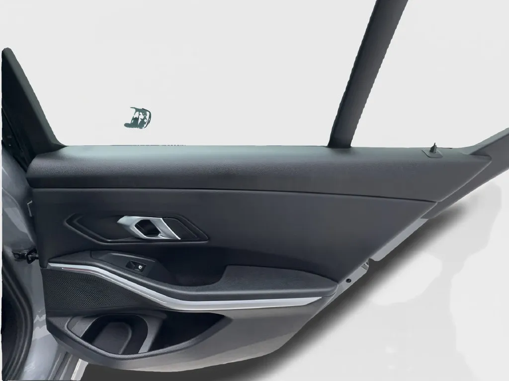 BMW 3 Series photo 32