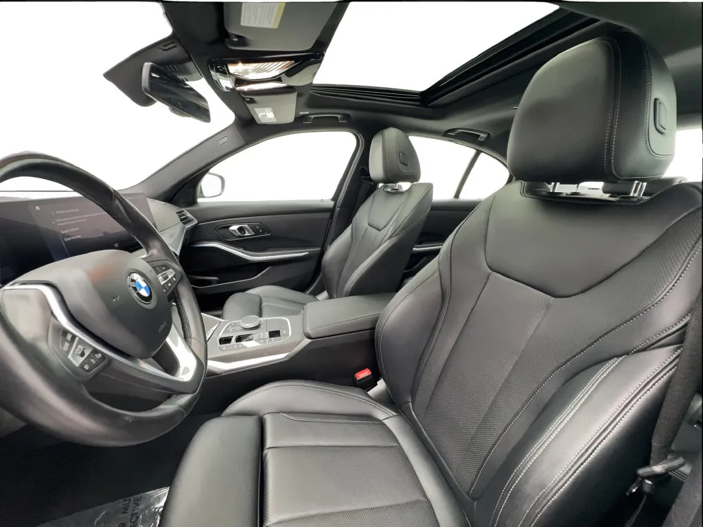 BMW 3 Series photo 21