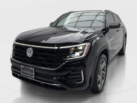 More photos of 2024 Volkswagen Atlas Cross Sport 2.0T SEL R-Line at Autos of Dallas - Plano, TX