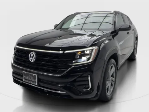 More photos of 2024 Volkswagen Atlas Cross Sport 2.0T SEL R-Line at Autos of Dallas - Plano, TX