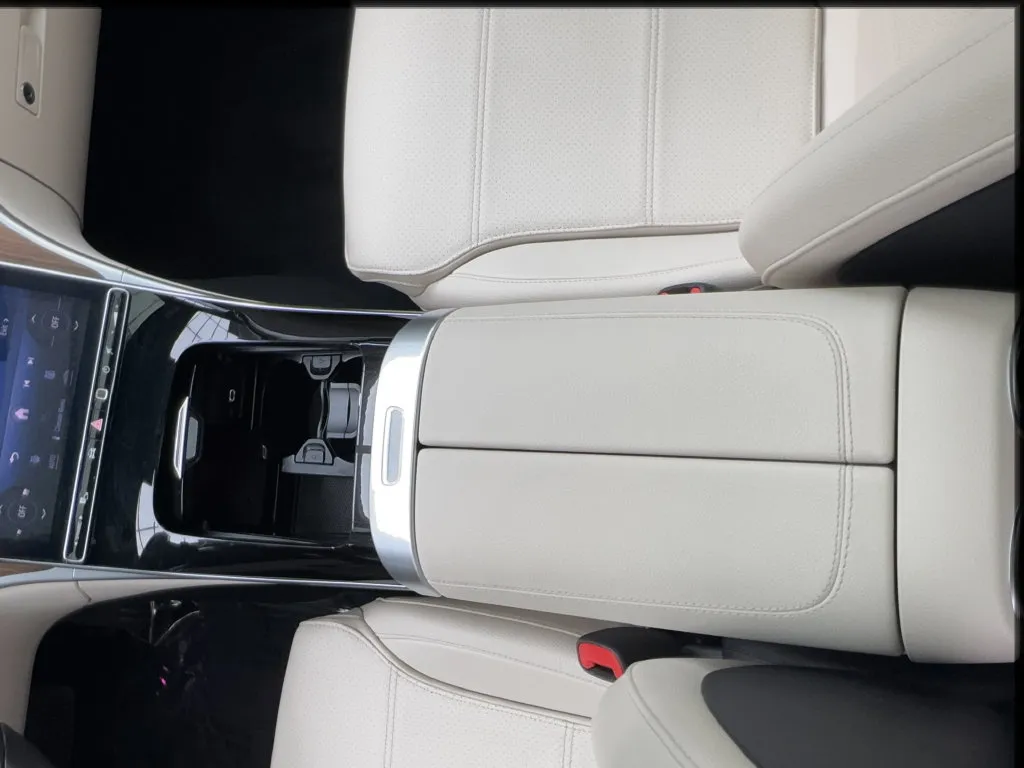 Mercedes-Benz C-Class photo 39