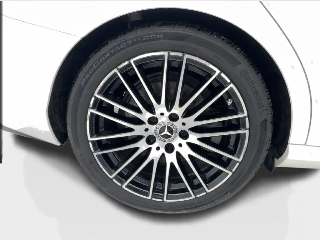 Mercedes-Benz C-Class photo 16