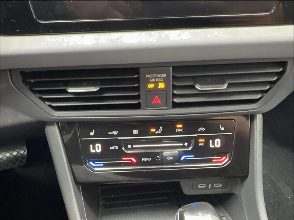 Volkswagen Jetta photo 45