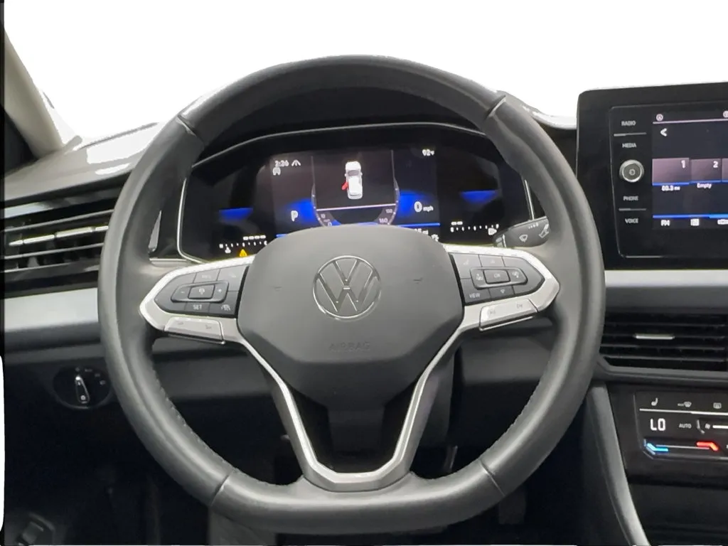 Volkswagen Jetta photo 35