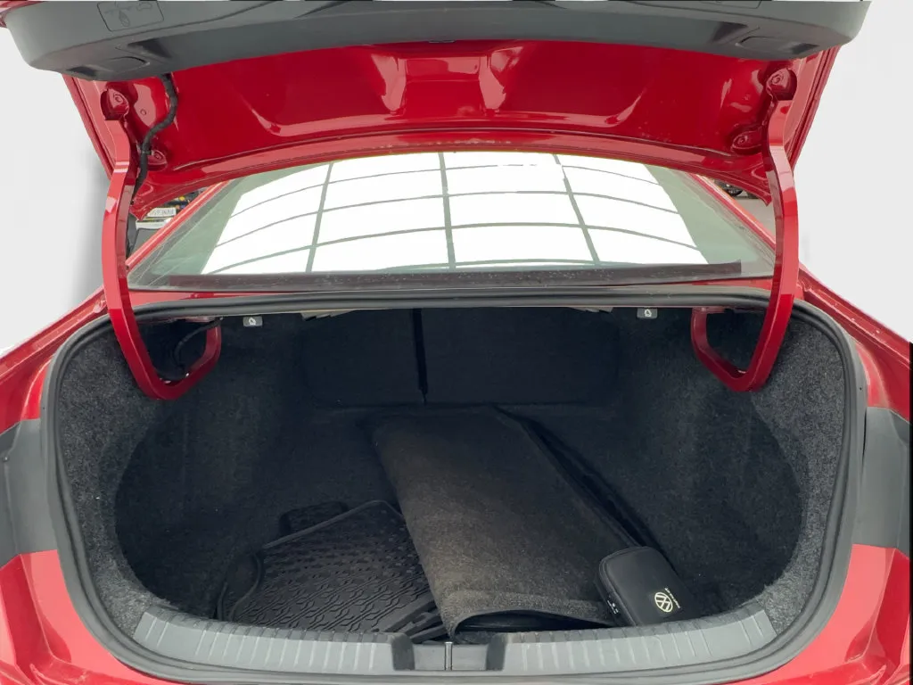 Volkswagen Jetta photo 18