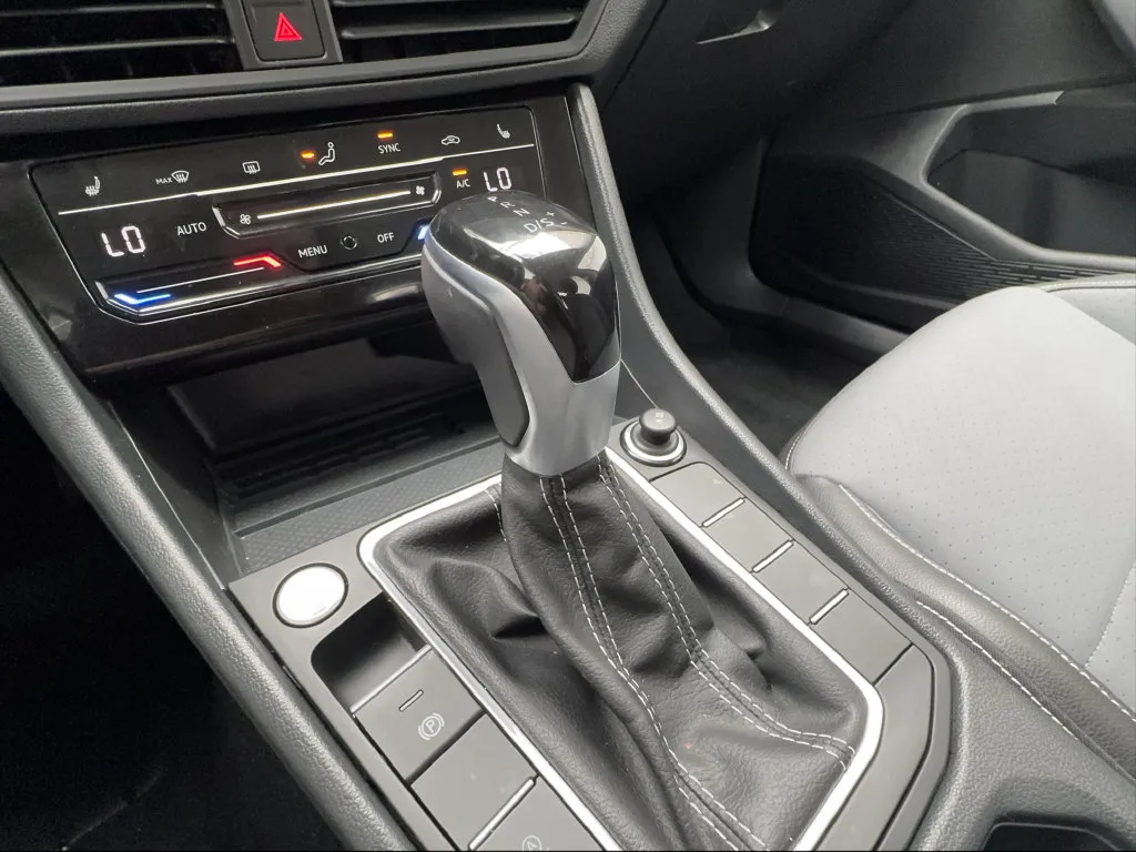 Volkswagen Jetta photo 43