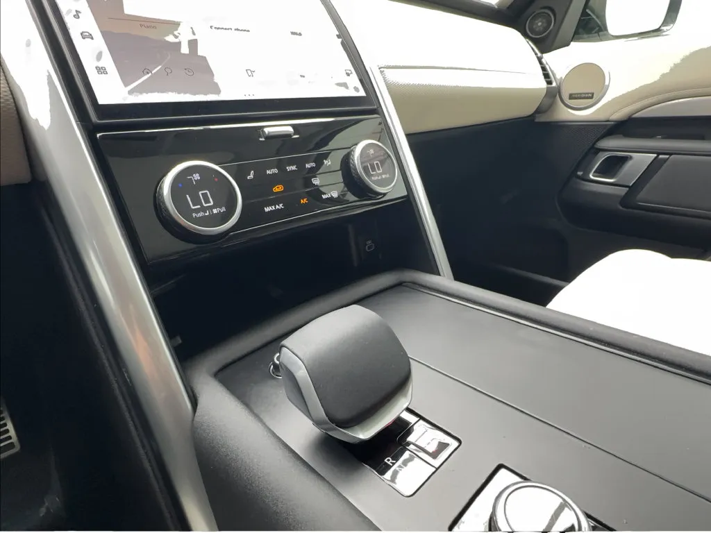 Land Rover Discovery photo 51