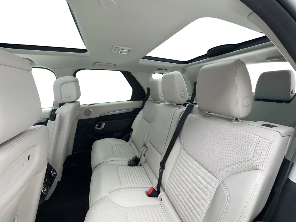 Land Rover Discovery photo 22