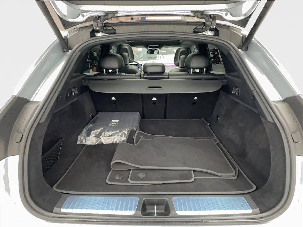 Mercedes-Benz EQE photo 19