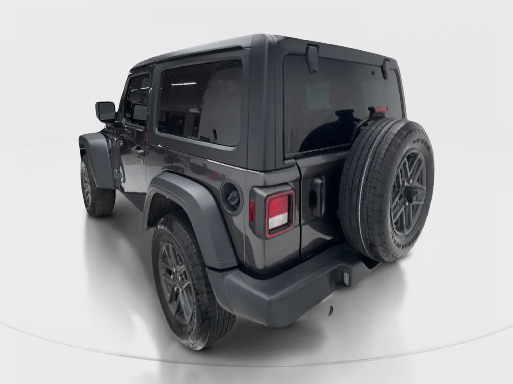 Jeep Wrangler photo 16