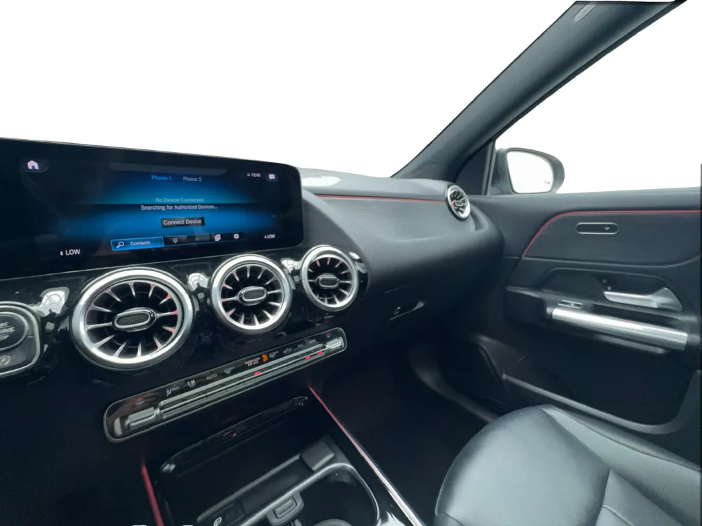 Mercedes-Benz GLA photo 43