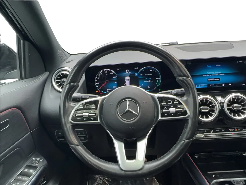 Mercedes-Benz GLA photo 36
