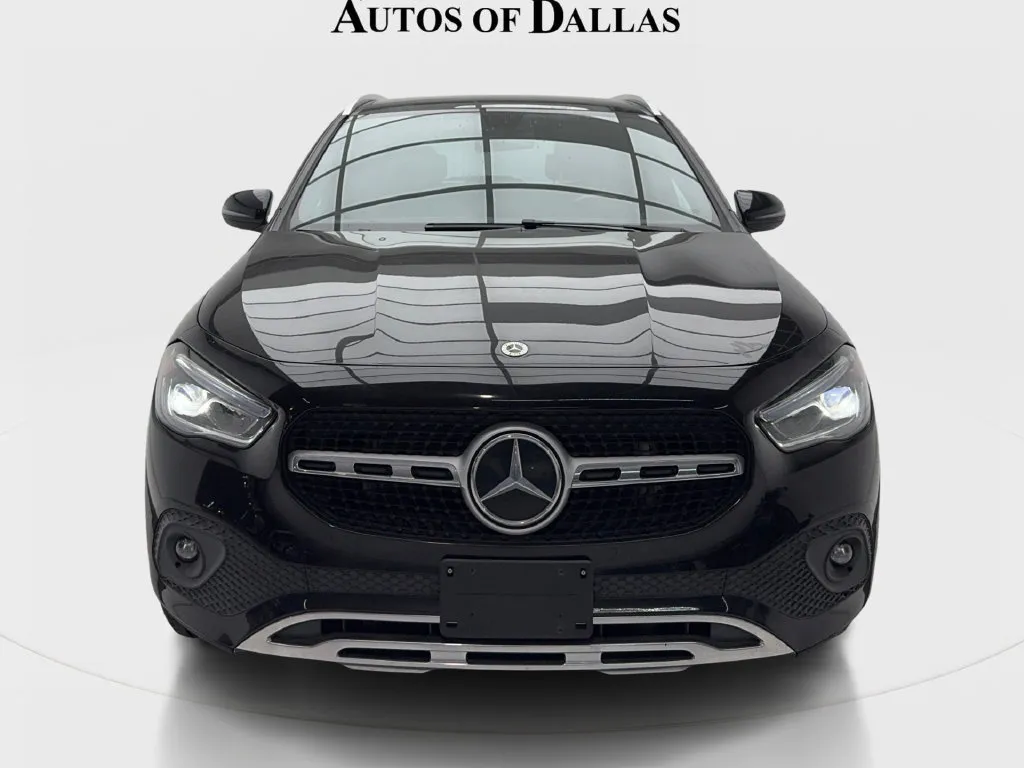 Mercedes-Benz GLA photo 4