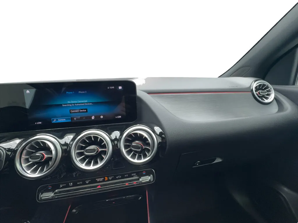 Mercedes-Benz GLA photo 44